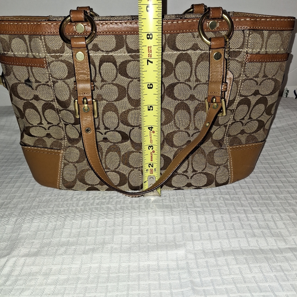 Coach Signature Gallery Tote